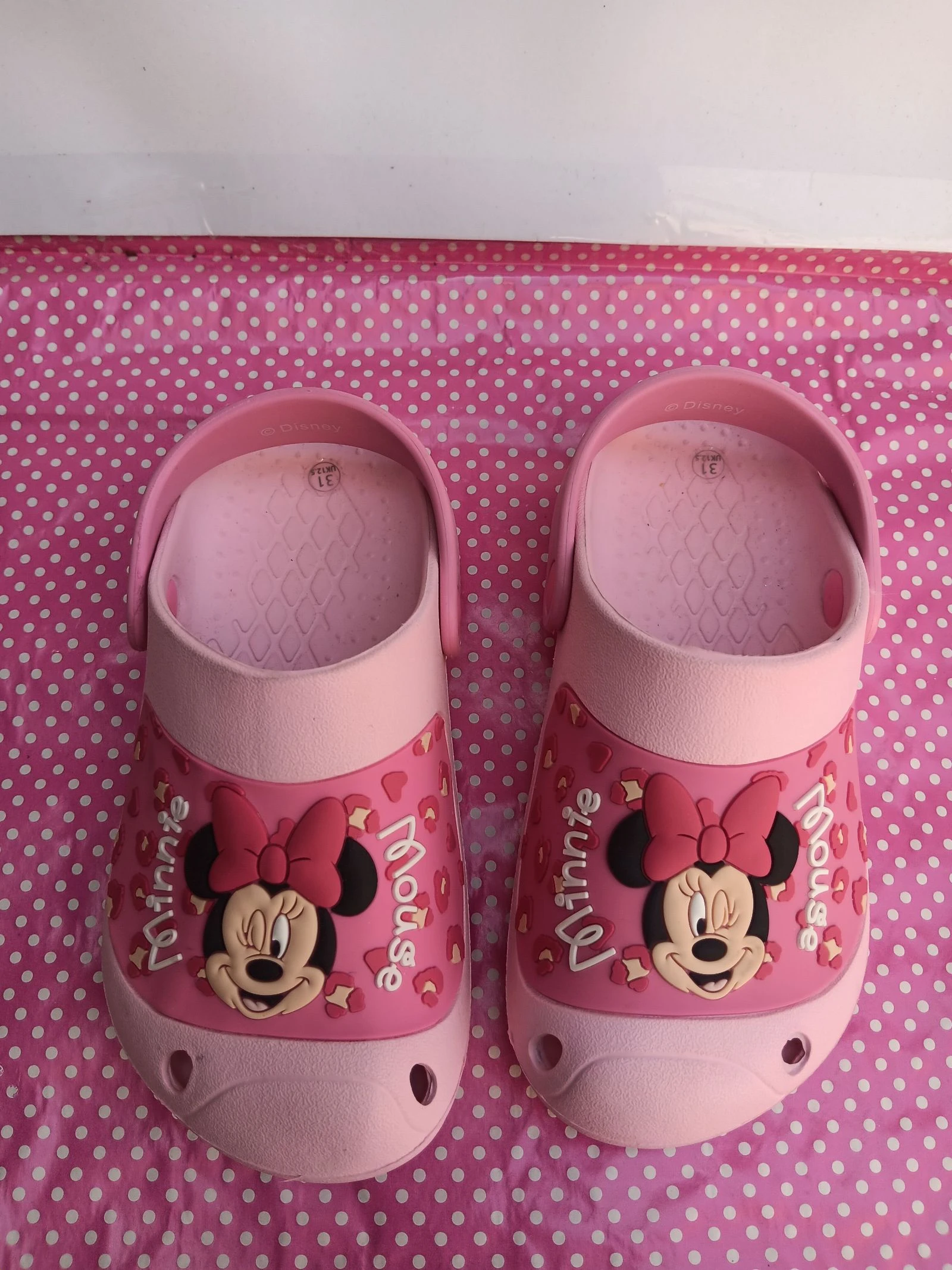 Sandalias nuevas talla 31 Minnie Mouse